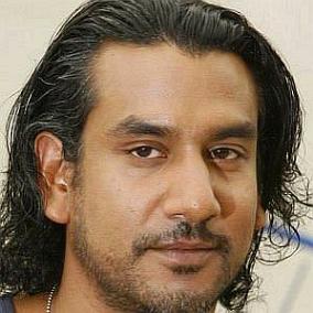 facts on Naveen Andrews