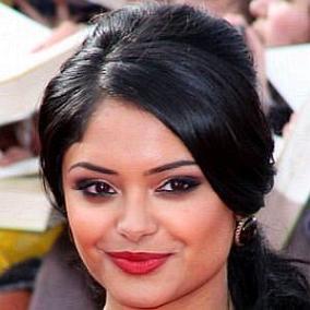 Afshan Azad facts