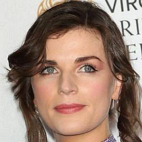 Aisling Bea facts
