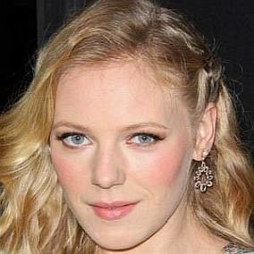 Emma Bell facts