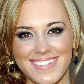 facts on Andrea Bowen