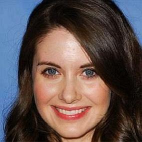 facts on Alison Brie
