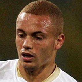 facts on Wes Brown