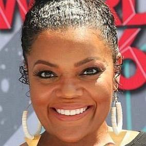 facts on Yvette Nicole Brown
