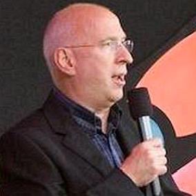 facts on Ken Bruce