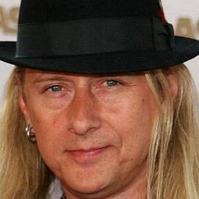Jerry Cantrell facts