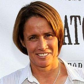 facts on Mary Carillo