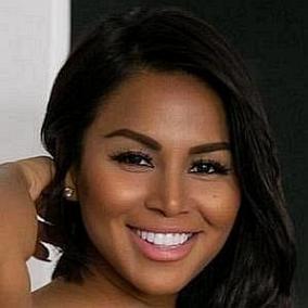 facts on Dolly Castro