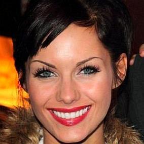 Jessica Jane Clement facts