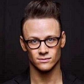 facts on Kevin Clifton