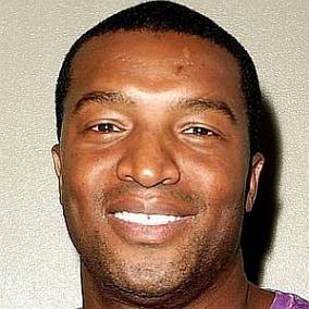 facts on Roger Cross