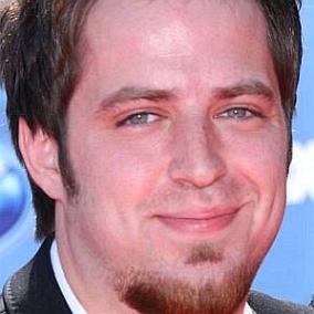 Lee DeWyze facts