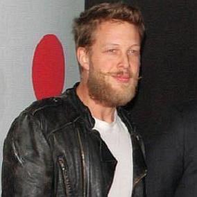 Ted Dwane facts