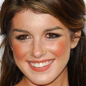 facts on Shenae Grimes