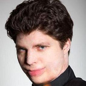 facts on Augustin Hadelich