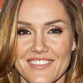 facts on Erinn Hayes