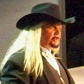 Michael Hayes facts