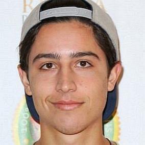 facts on Lorenzo James Henrie