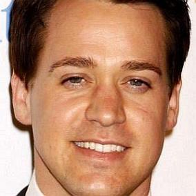 facts on T.R. Knight