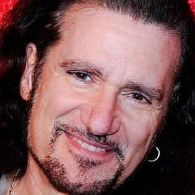 facts on Bruce Kulick