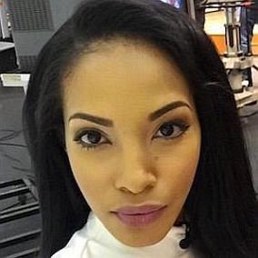 Liesl Laurie facts