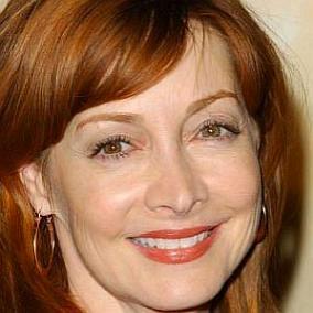 facts on Sharon Lawrence