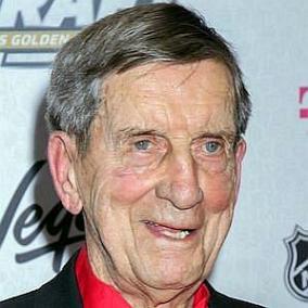 facts on Ted Lindsay