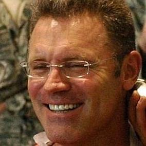 facts on Howie Long