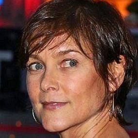 Carey Lowell facts