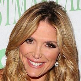facts on Debbie Matenopoulos