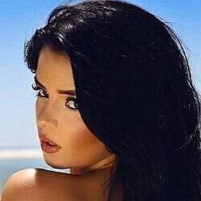facts on Demi Rose Mawby