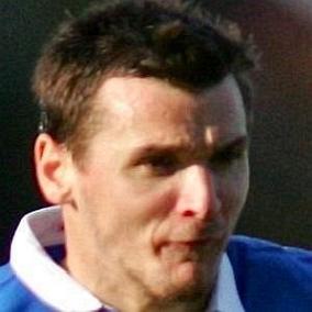 facts on Lee McCulloch