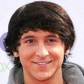 facts on Mitchel Musso