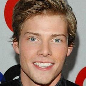 facts on Hunter Parrish