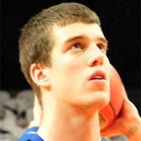 facts on Marshall Plumlee
