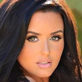 Abigail Ratchford facts