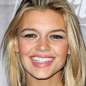 Kelly Rohrbach facts