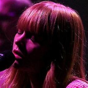 Lucy Rose facts