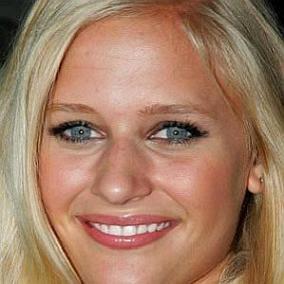 Carly Schroeder facts
