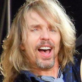facts on Tommy Shaw