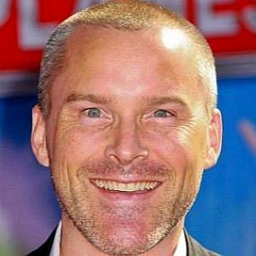 Roger Craig Smith facts
