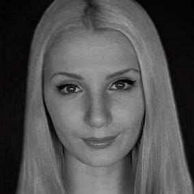 facts on Lauren Southern