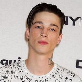 Ash Stymest facts