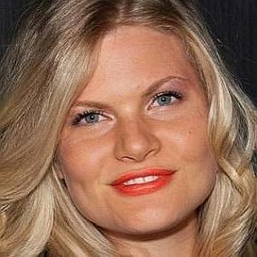 facts on Bonnie Sveen