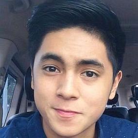 facts on Miguel Tanfelix