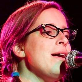 facts on Laura Veirs