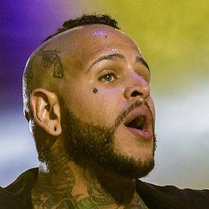 facts on Tommy Vext