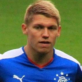 facts on Martyn Waghorn