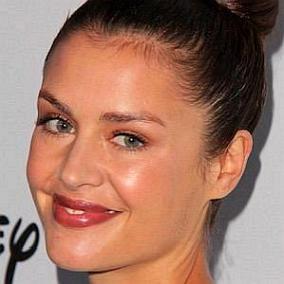 facts on Hannah Ware