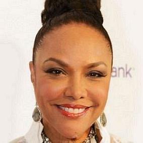 facts on Lynn Whitfield